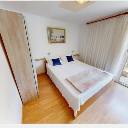 Bimi Apartment Vir