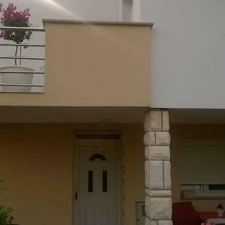 Bimi Apartment Vir